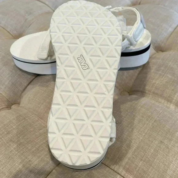 Teva Women's Flatform Universal Mesh Print Bright White - 9 - Picture 6 of 8